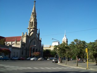 Plaza mit Kirche
